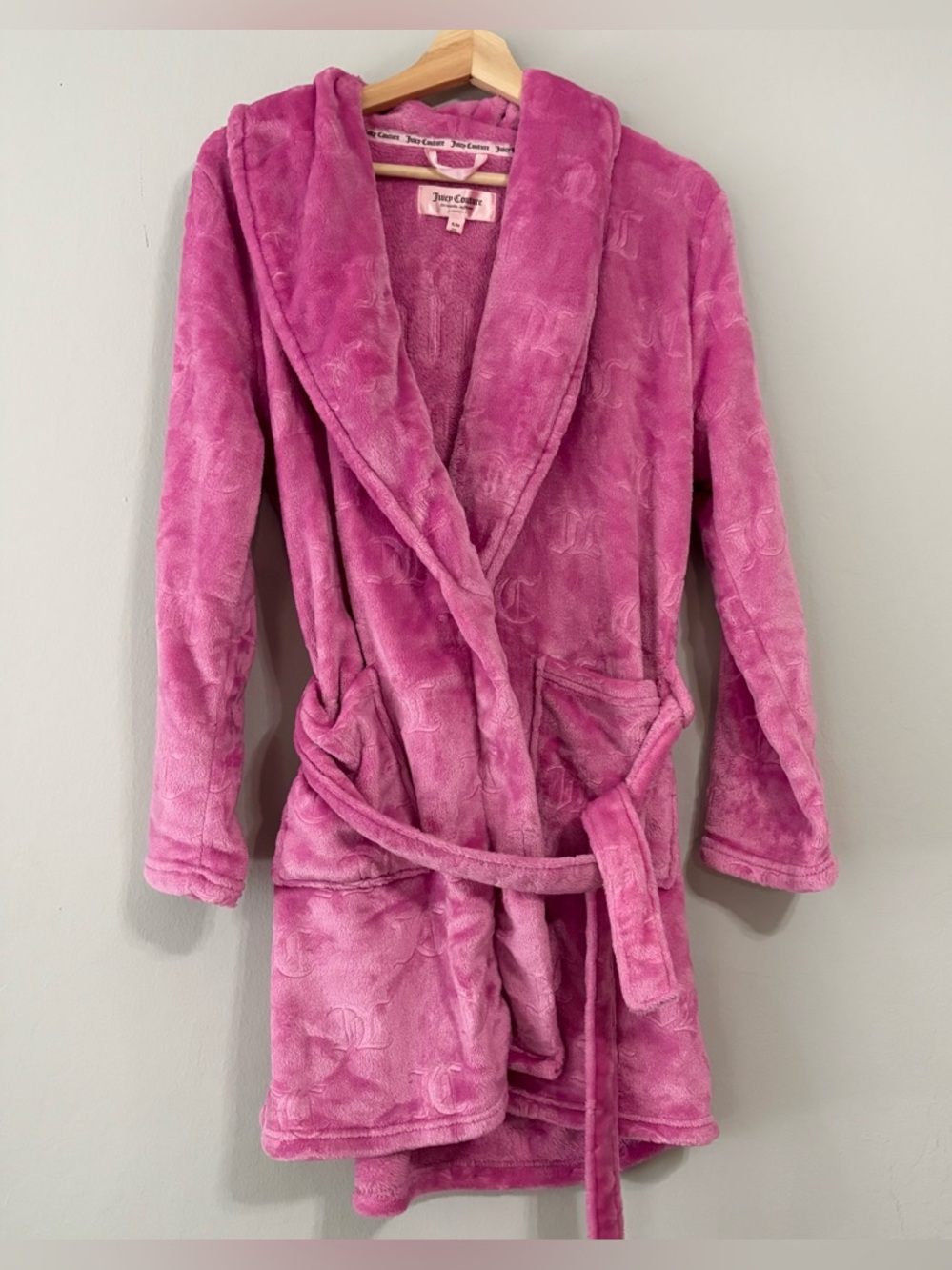 Juicy Couture Pink Sequin Logo Plush Robe - Picture 2 of 3